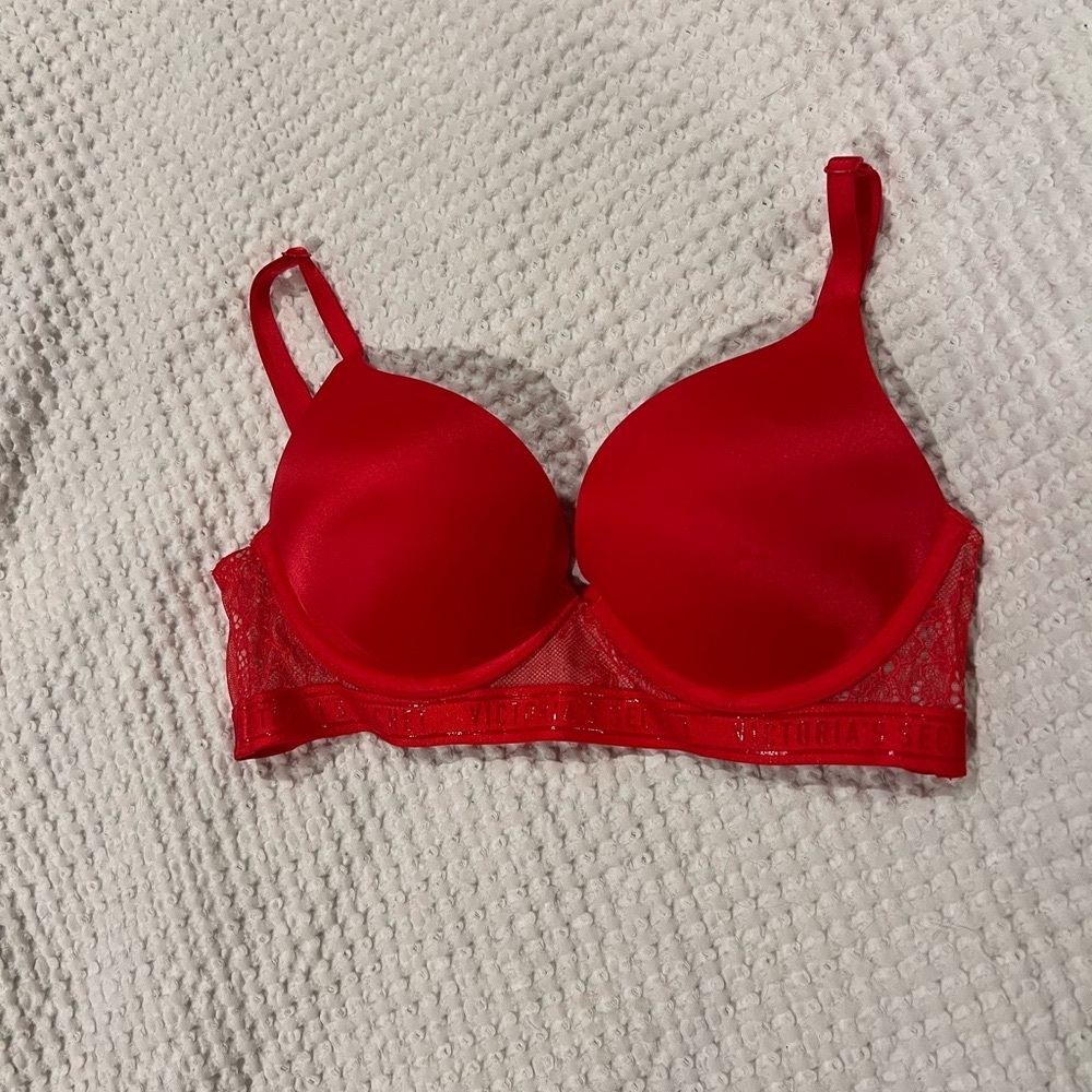 Victoria’s Secret Red Lace Trim Bombshell Push Up Bra